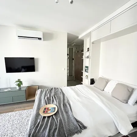New By The River, W-balcony & Ac Vilna