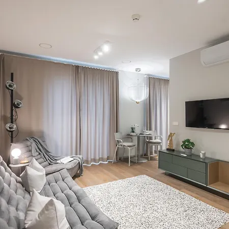 New By The River, W-balcony & Ac By Cohost דירה וילנה