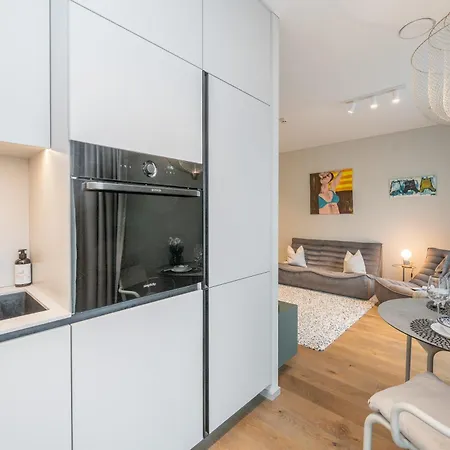 Apartmán New By The River, W-balcony & Ac By Cohost *